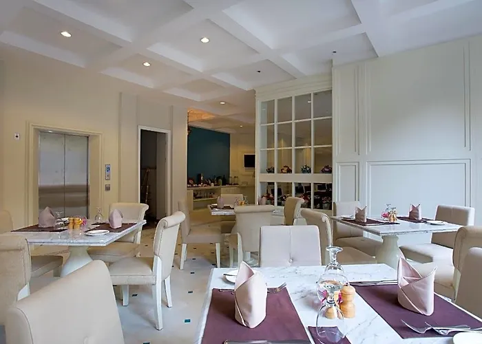 Amalfi Hotel