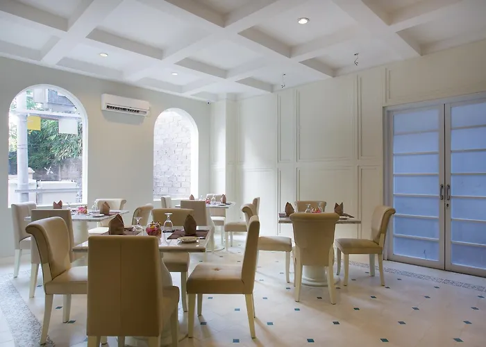 Hotel Amalfi Seminyak (Bali)